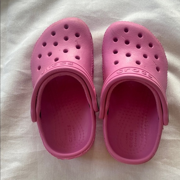 CROCS Pink C7 Kids Slip Ons - Picture 1 of 5
